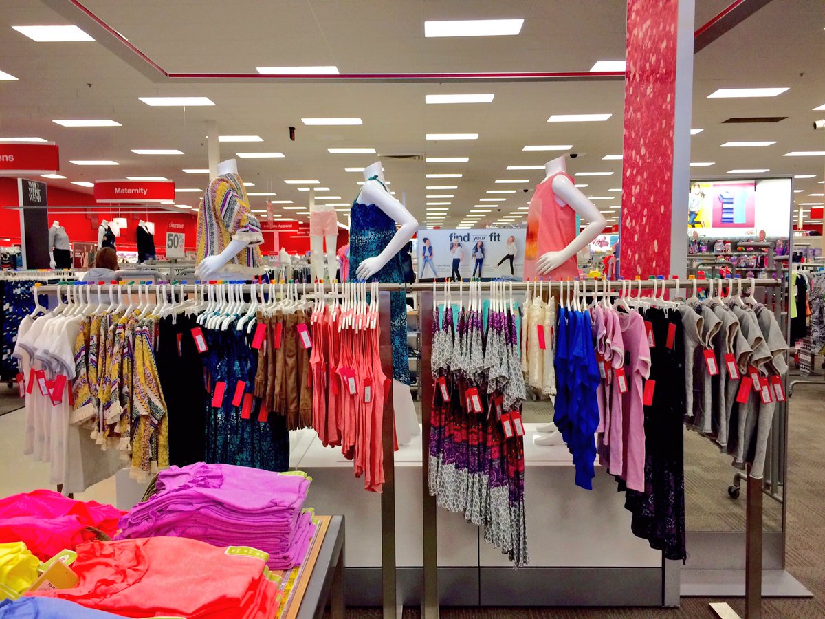 🏖 #T1542 is ready for the beach ☀️ New #Xhilaration girls on the runway 🌅 #VMTL <a href="/beeson_scott/">Scott Beeson</a> <a href="/SamanthaVMML/">Samantha Snow</a>