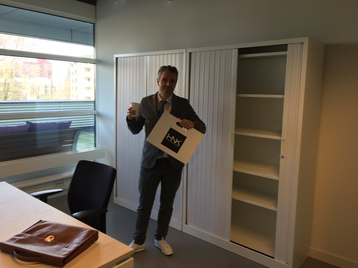 Techsharksbv's tweet photo. Techsharks Rotterdam een feit! #techsharks #techniek #industrie https://t.co/TuvHs68Nv2