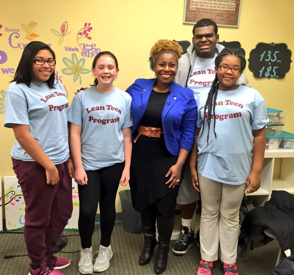 BrigidaMack's tweet photo. 1 in 4 Mecklenburg Co teens overweight but #LeanTeen is changing that. Hear from success stories @wbtv_news 5:30 https://t.co/3q2BzkSj2G