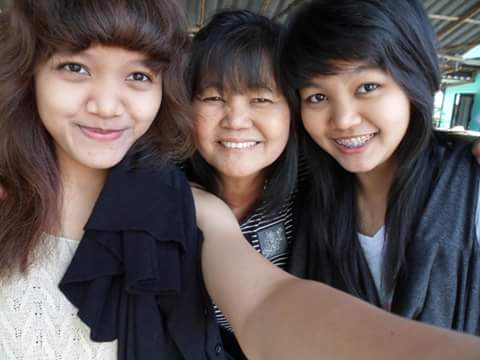 Pairod394K's tweet photo. อีกรอบสามแม่ลูกจัดคนใหนก่อนดี https://t.co/7j1oH6ohGx