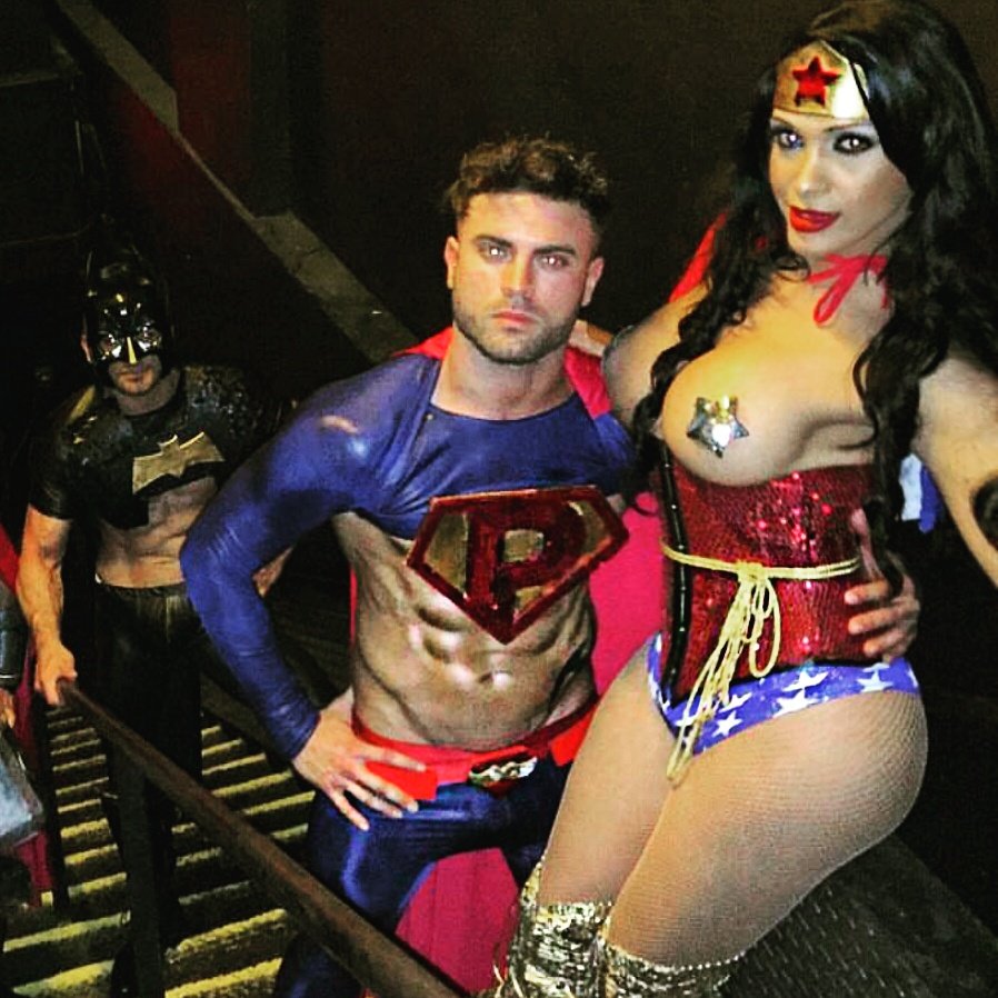 jennyleal31's tweet photo. #superheroes https://t.co/GVW6k6GqRF