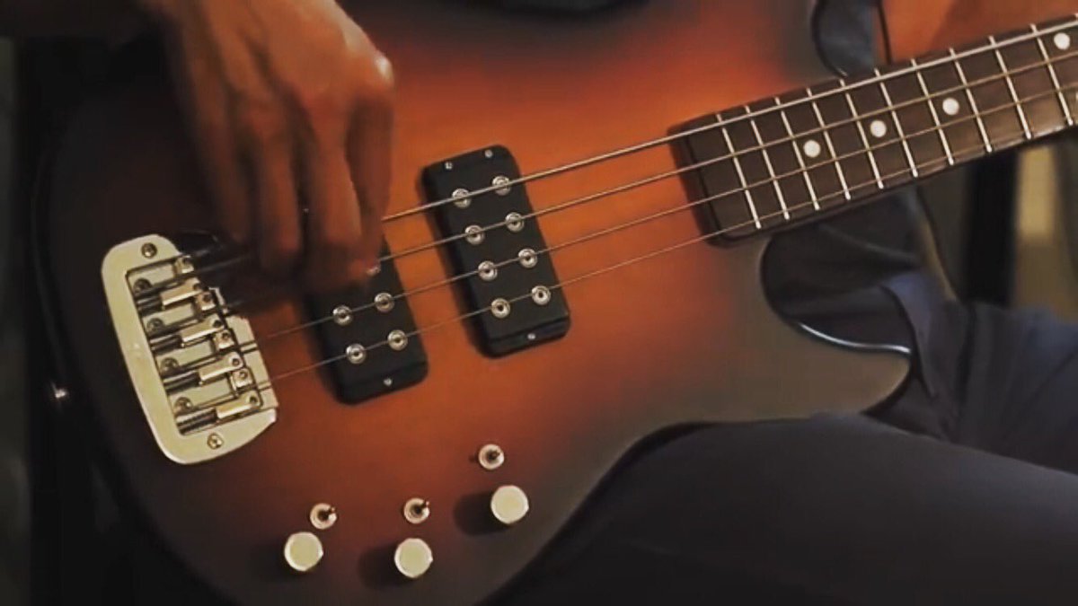 thebasshang's tweet photo. Review of the #G&L #L2000 Recorded direct through the #AdesignsAudio #kgb1tf #Apogee #Duet https://t.co/hEpsjWUUpC https://t.co/cN0dvFmzeT