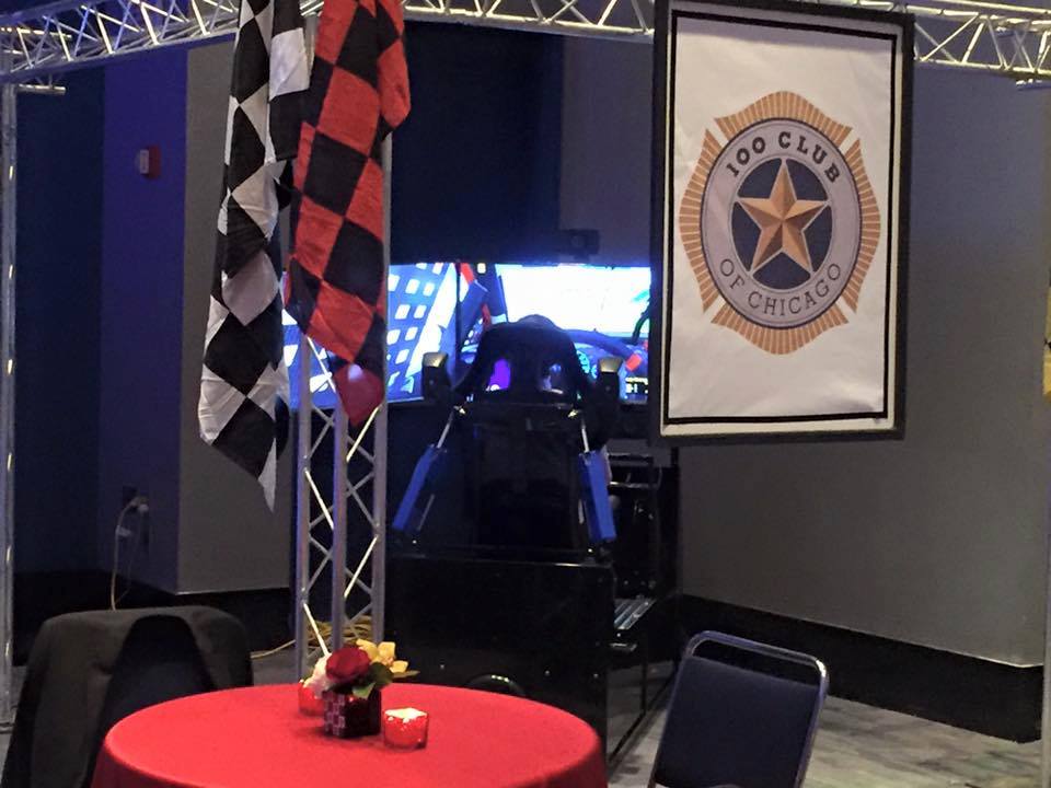 simgearsims's tweet photo. SG @ the 100 Club of Chicago who provide for the families of 1st responders who lost their lives in the line of duty https://t.co/DLXbyKuXBl