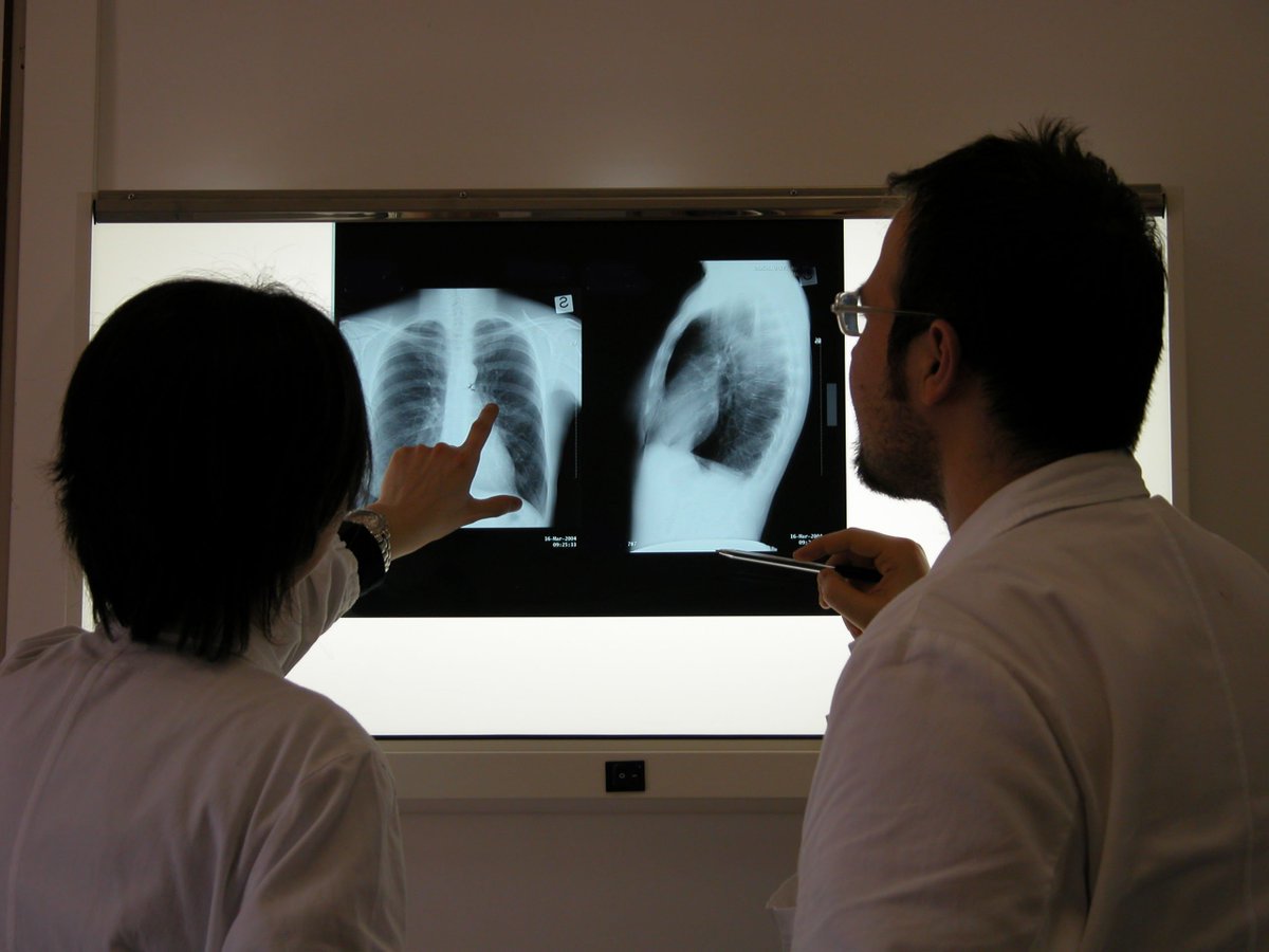 Tiolecolaw's tweet photo. CALIFORNIA MEDICAL INTERNS COULD SEE A SIGNIFICANT PAY BUMP IN 2020 OR 2021 (PART ONE)
https://t.co/WLqNJ5kipr https://t.co/mbvdt10Y4T
