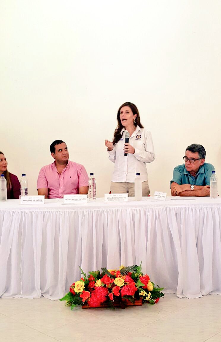 AppscoMacondo's tweet photo. @AppscoMacondo acompañando a la Viceministra @MCarolinaHoyosT en la inauguración del Punto Vive Digital #Sincelejo https://t.co/L4tG1dK6In