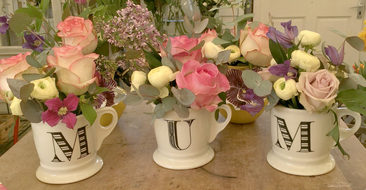 comealongtoo's tweet photo. Mother's Day crafting! 5th March 12-4pm, Anthropologie Guildford. Book now! https://t.co/SkfjEPkCbe #guhour @GUhour https://t.co/rL3OmDu826