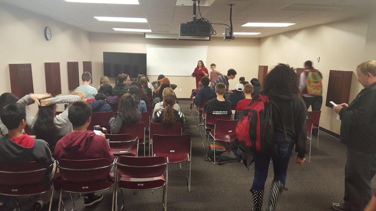 TVomri's tweet photo. Meeting started @mymcmedia @MandiWyndham explorer post 1921 https://t.co/N4KckdZAOI