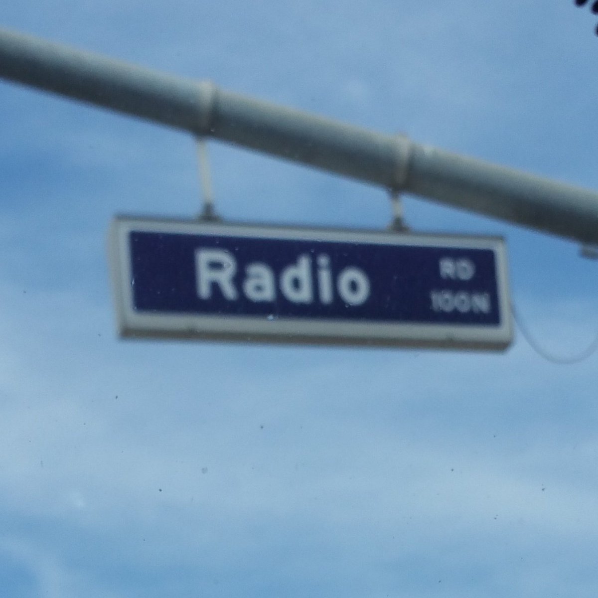 farrondozier's tweet photo. #atschooltoday #radio #radiolife #diskjockeylife #broadcasterlife #spirituallife #wdc #retiredlife #advocatelife https://t.co/k7rWXow8Tv