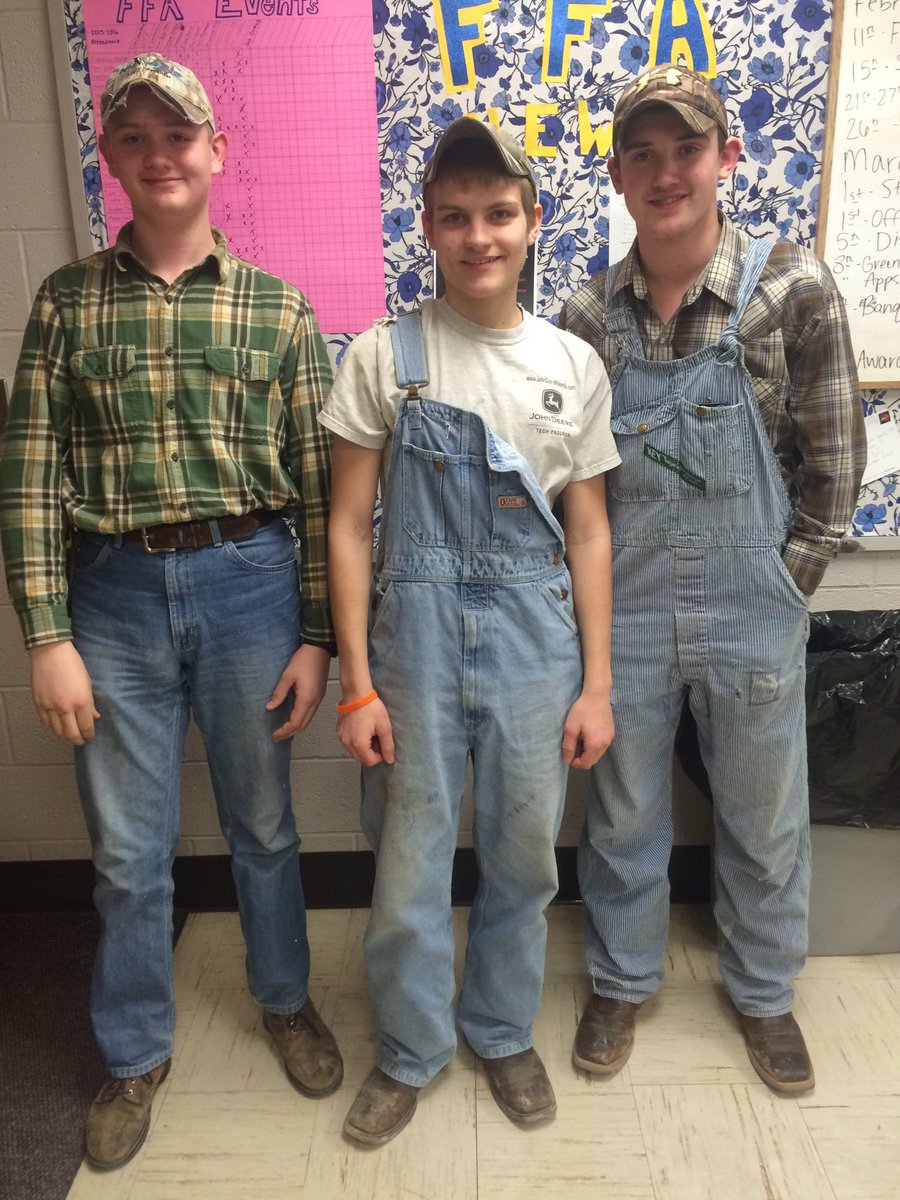 nmahaskaffa's tweet photo. Did you take any pictures of you and your friends during #FFAweek dress up days? Tweet them to us! #NMFFA #FarmerDay https://t.co/Ml0zhZpzbJ