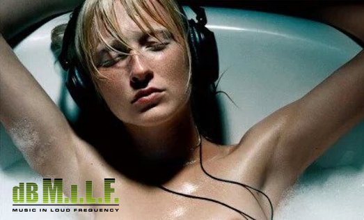 RadioSinDoctos's tweet photo. ¡Puedes escuchar #desnuda la #BarraMusical de @_dBMILF_! #MusicInLoudFrequency #WebRadio https://t.co/TjGt0QZpSC https://t.co/Cb5NTUZTga