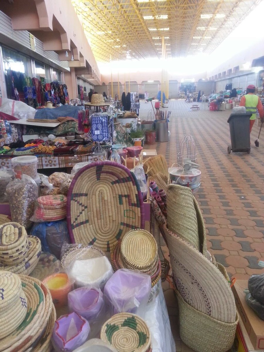 خميس مشيط الأخبار لا تويتر السوق النسائي في خميس مشيط وسط مدينة خميس مشيط عسير المملكة العربية السعودية Https T Co M8kj1yj63g