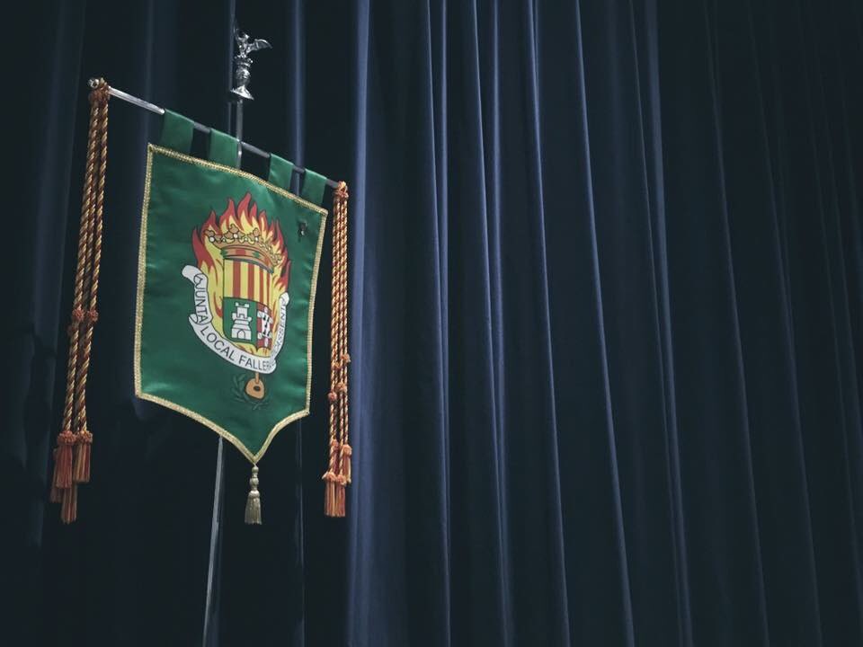 jlfpicassent's tweet image. Començem la segona nit del #TeatreFallerPicassent #Falles2016 #Falles2016 @FallaSud