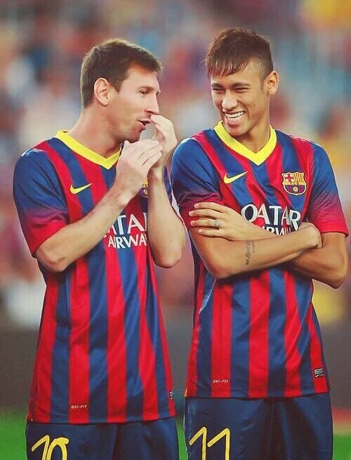 Namutebz's tweet photo. When Cech said he's only worried about Iniesta 😂😂😂 https://t.co/ByIDUXlXHJ