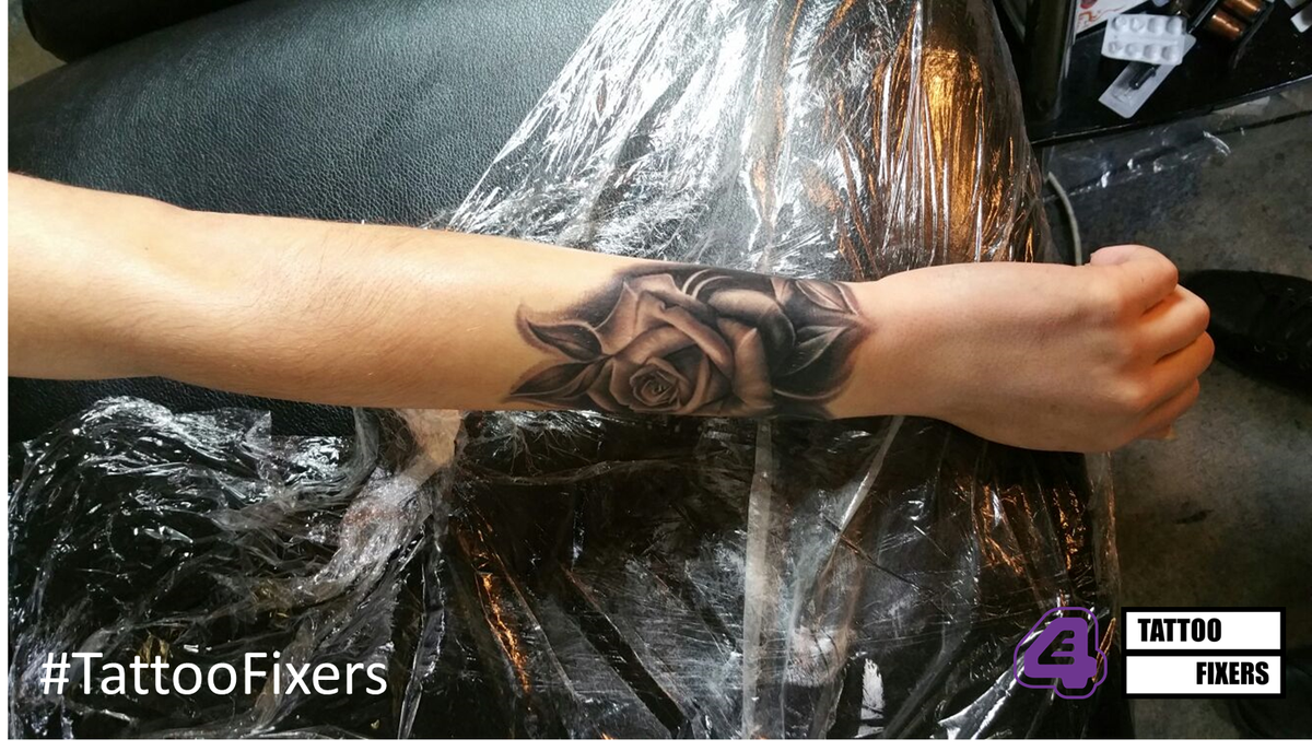 Tattoo Fixers Extreme On Twitter This English Rose Will Make Cinzia Feel Much More At Home Great Work Jaytat2 Tattoofixers Https T Co Rhg2qyldvc