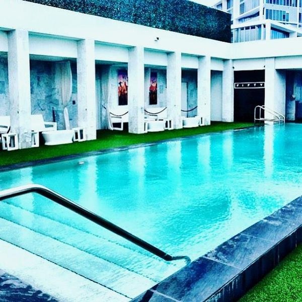 FIFTYMiami's tweet image. Who said #PoolParty? #FiftyMiami all day and night, get your tickets. fifty.atnight.com/events