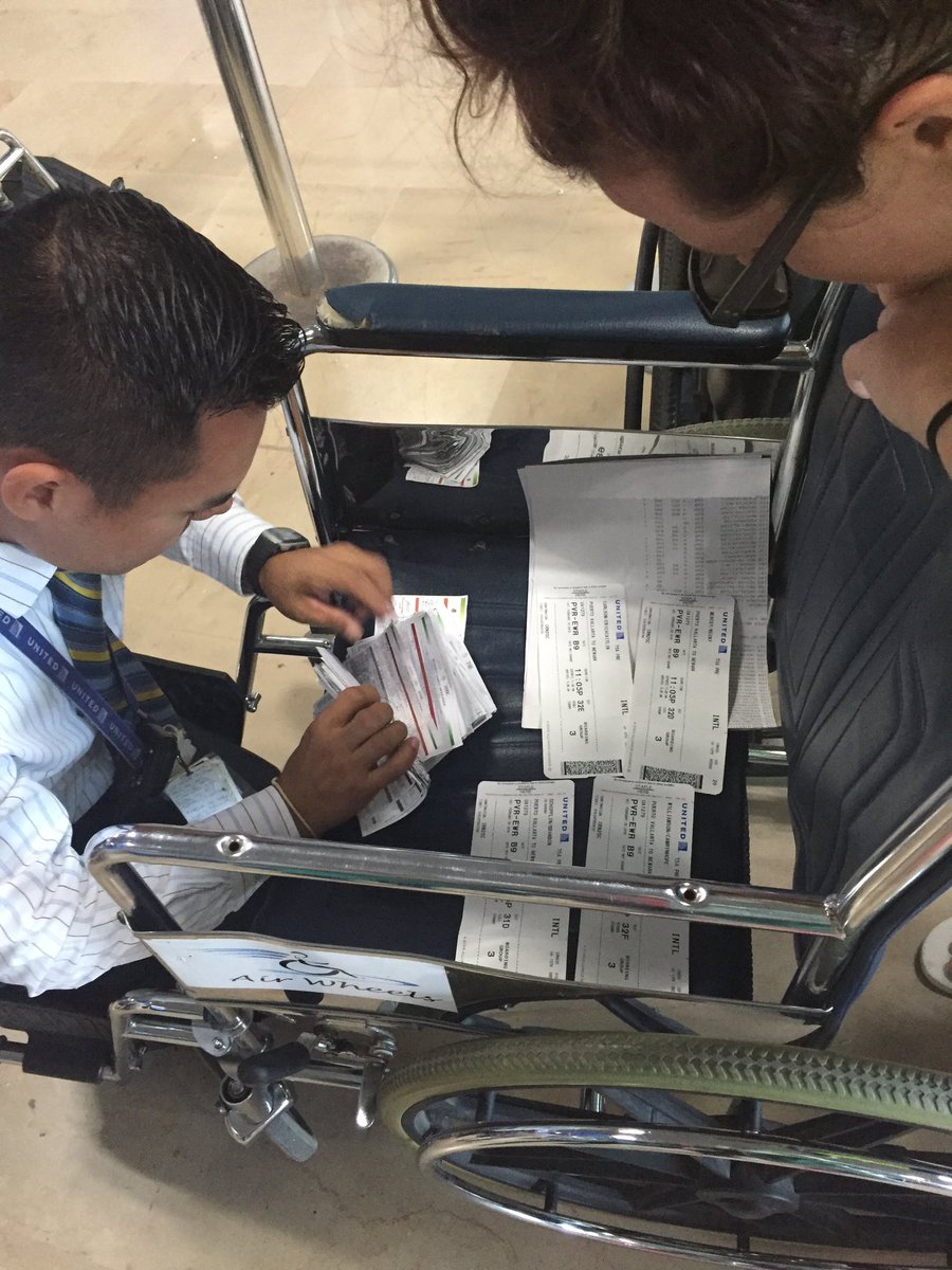 EricarIson's tweet photo. @DPCLD How do you feel about @united handling of passengers' visas at PVR airport? https://t.co/Rax5lRr28D
