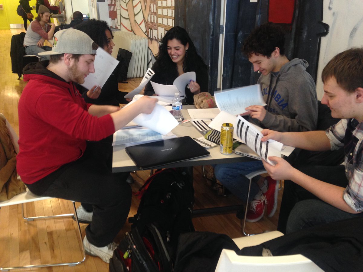 ColumCinemaTV's tweet image. New Moon on #TableReadTuesday: #filmstudents in #practicum2016 @ColumbiaChi