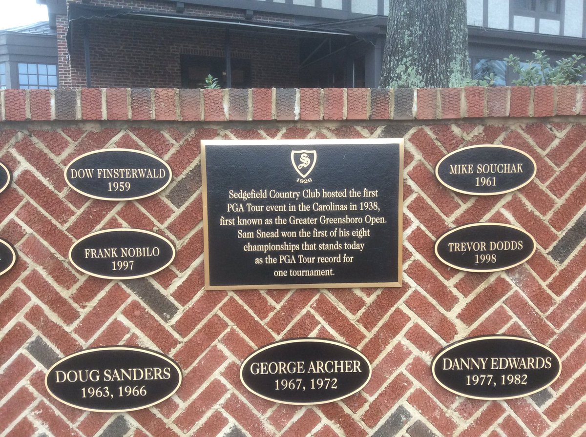 HHCC1927's tweet photo. Lucky to visit @Sedgefield1926 for the first time today. What a beautiful historic place! #2cold2play #nexttime https://t.co/sLmr3EaIMv
