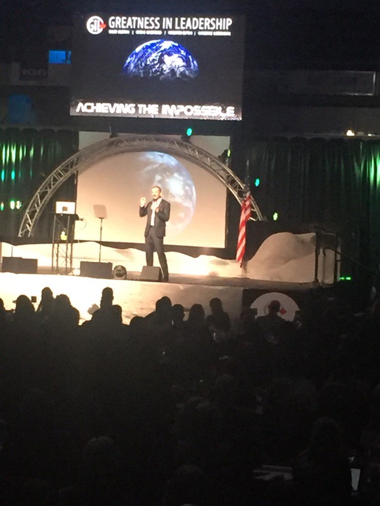 FJackPalliser's tweet photo. Honor to watch and listen to an incredible Canadian. #LeadershipYQL https://t.co/3SojxzKTVf