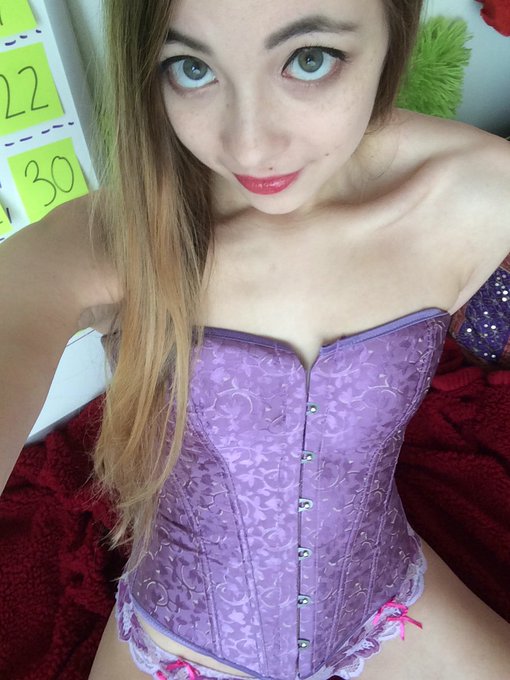 look I'm a princess (sort of) https://t.co/W4OMmyRTtu https://t.co/lyYPZDS9ji<a href="/tag/mvsales"class="tags"><span>#mvsales</span></a>