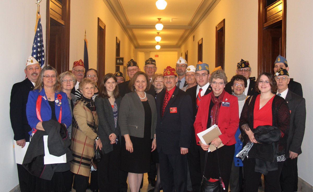 SenatorFischer's tweet photo. Proud to visit with the #Nebraska @AmericanLegion today during their #WashConf. #VeteransMatter https://t.co/8KOZOU7npH