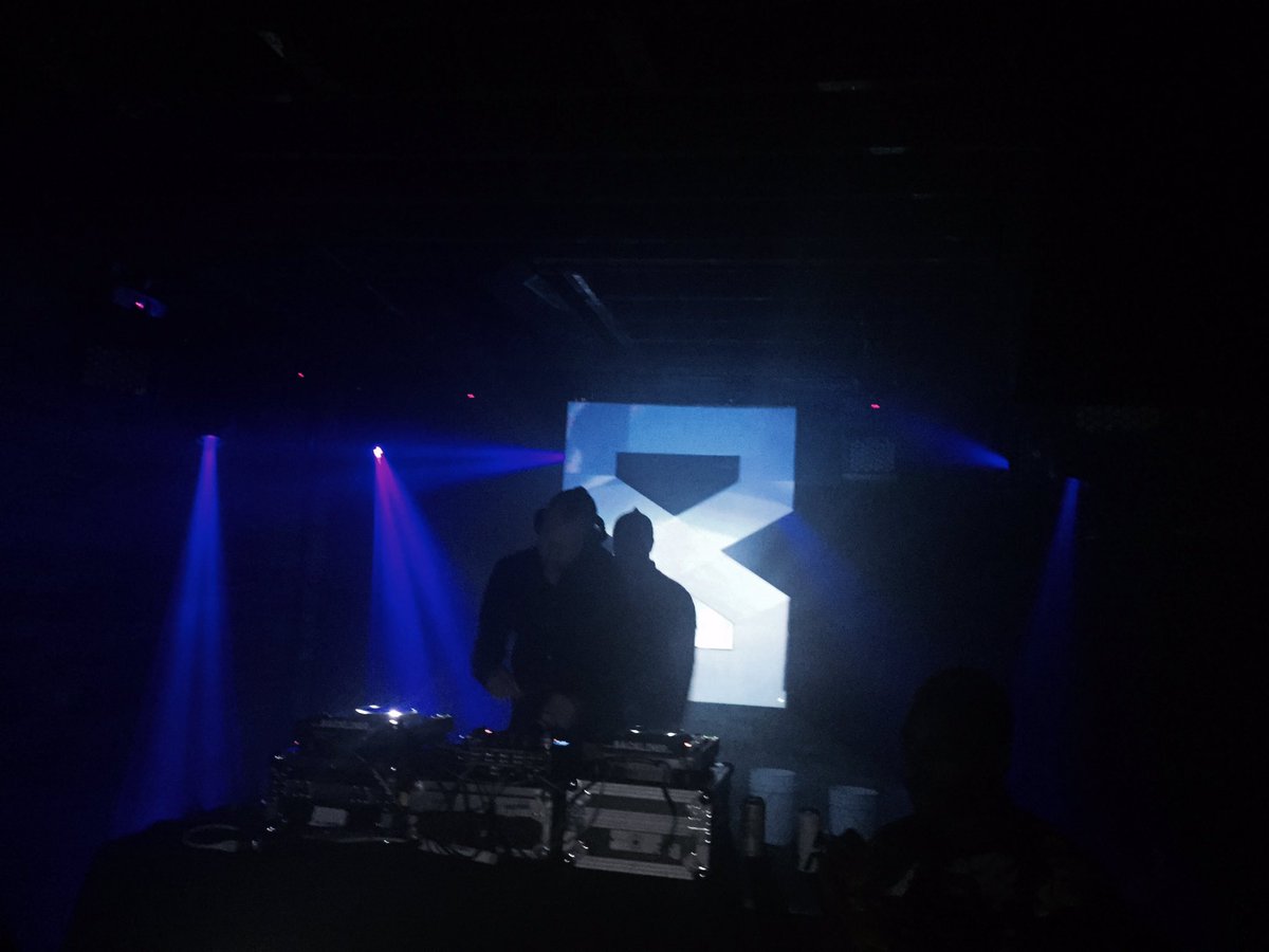 EvolvedEnt's tweet photo. Happy belated @davidcreates Good fun Fri for #CourseOfTime #velvetunderground w @DinamoAzari  #techno #houseMusic https://t.co/Q5cepjAbXP