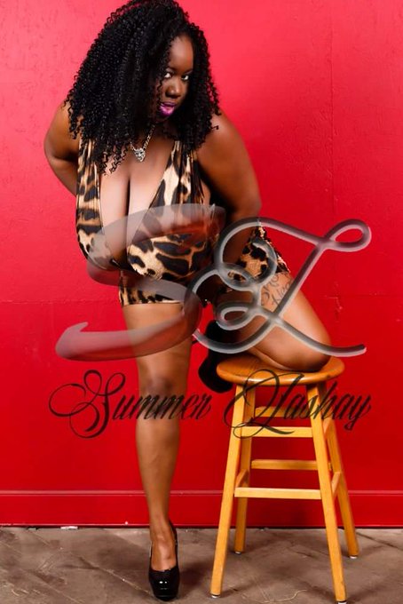 Good evening #Chocolate #AllNatural #Clevfordays #SexySouthernBustyBelle #GOTMILK #Boss #BBWCON #TitsandAssonDeck