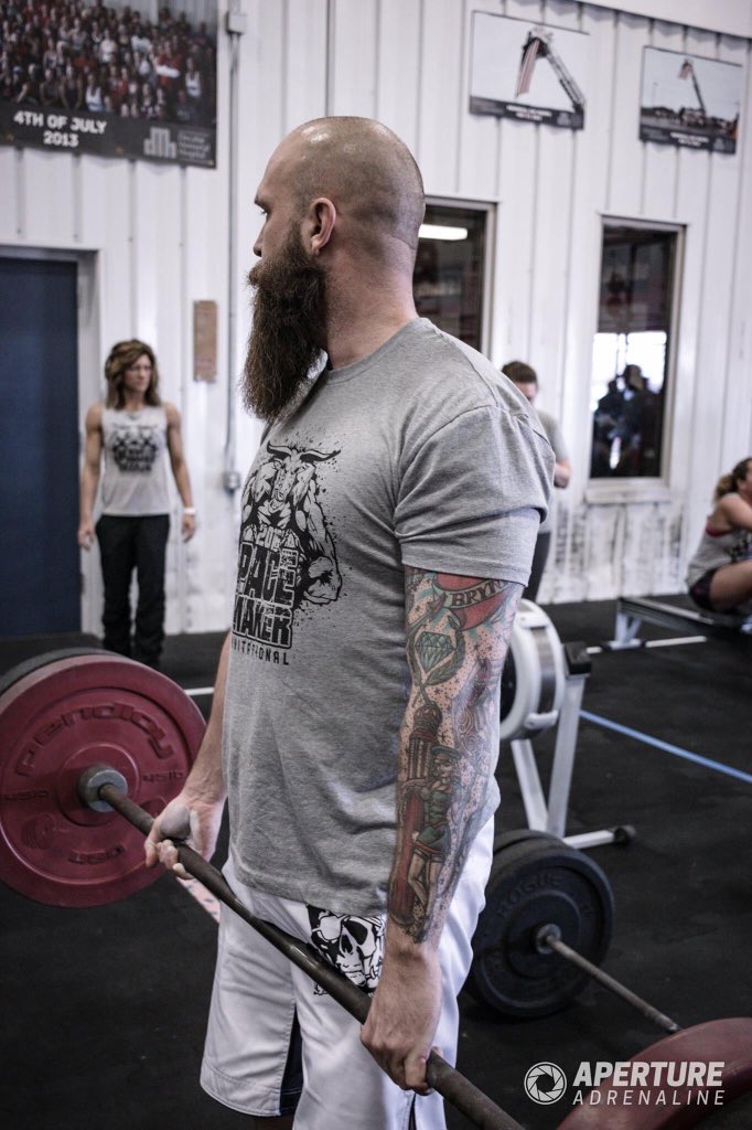 AprtrAdrenaline's tweet photo. #crossfit #photography #beard #broreps #lift #nopainnogain https://t.co/wuDfqYbnlw