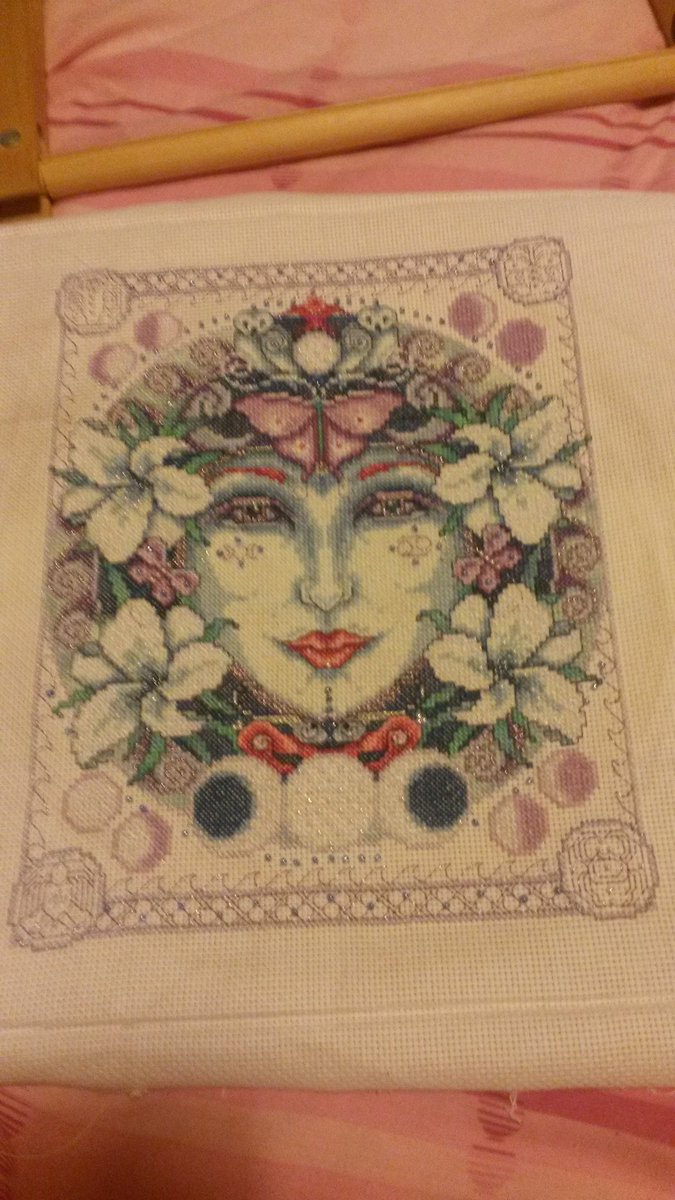 msjsvaughan's tweet photo. FINALLY finished this #xstitch for a friend last week. Backstitch in metallic thread was a nightmare but worth it! https://t.co/ZAmWECV2bR