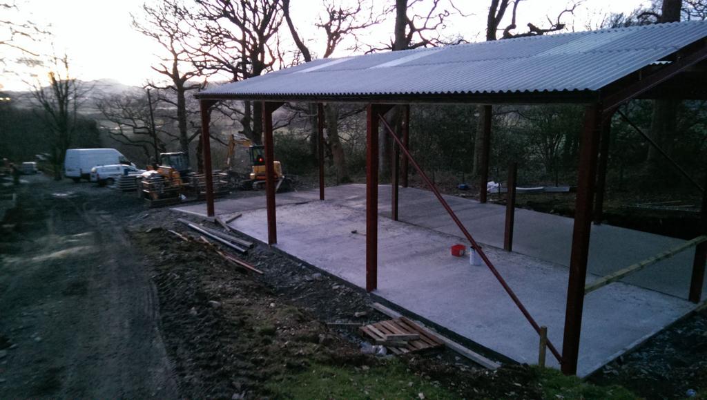pearsontreeserv's tweet photo. Two new sheds been put up at my place not bad going for just two lads in one week! https://t.co/SyOgoGW8y9