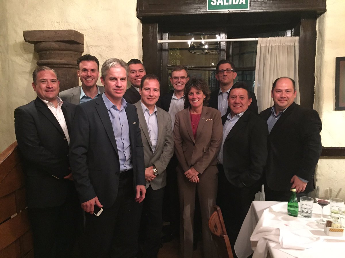 Great dinner, good talk and motivates to continue growing!! @UPSMexico @UPS #DavidAbney #UPSCEO #RomaineSeguin