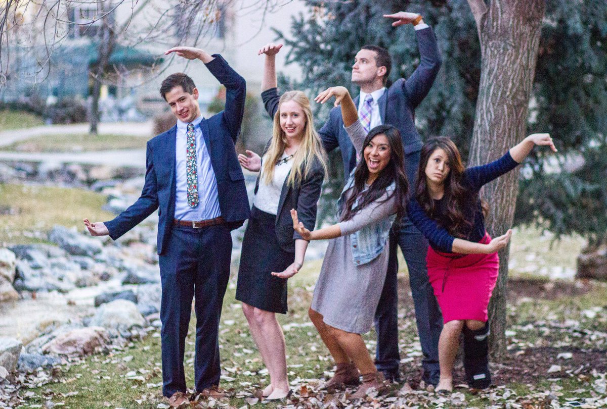 ChillinApp's tweet image. C what happens when your friends are available. Say goodbye to group text lag and excessive notifications. #chillin