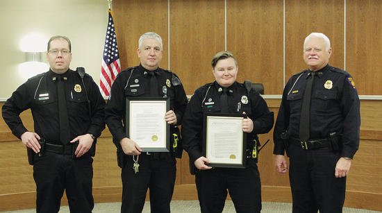 Nevada officers receive Chief's Commendation. #NevadaPoliceDepartment #Commendation

nevadadailymail.com/story/2279918.…