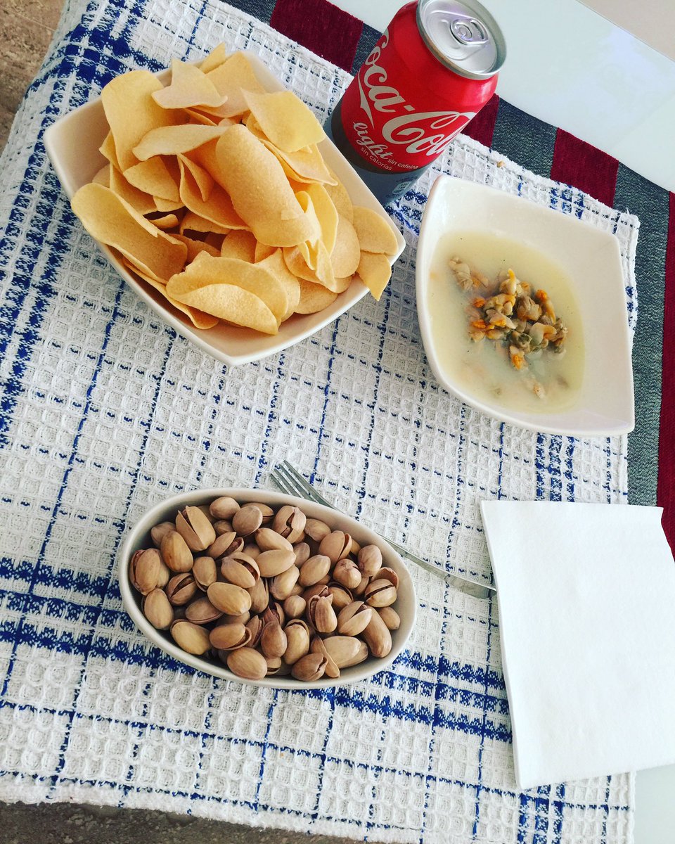 vikigarcia59's tweet photo. Vaya aperitivos me prepara mi amor ☺️☺️😍 https://t.co/a93upXXi1i