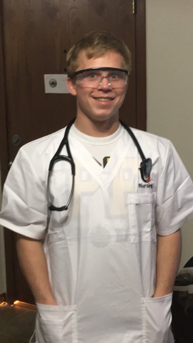 11Cmahar's tweet photo. @Sbrandt125 freshly accepted into the nursing program!! 😳 Yikes! https://t.co/dUpdzfiHEy