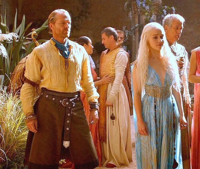 Khaleesi_21's tweet photo. Lovely day in Qarth a few years ago. #GoodLordQuitPretendingToBeAPeacock #Showoff #MyShowoff #OhYesHeHasSwag https://t.co/OMzFJgKI7z