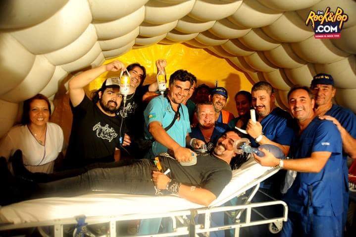 Maikel_kpg's tweet photo. Como decían Los Yorks: "Pronto un doctor"  @KAPANGASOK @Rock_and_Pop @RockEnBaradero #Baradero2016 https://t.co/kpLbLf3pCh