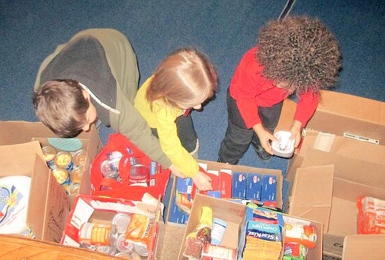 RCC15147's tweet photo. Pre-K Red far surpassed their 200 item goal for the local food pantry.  Today was delivery day 🙌 kudos friends! https://t.co/SqJ6zLLY4V