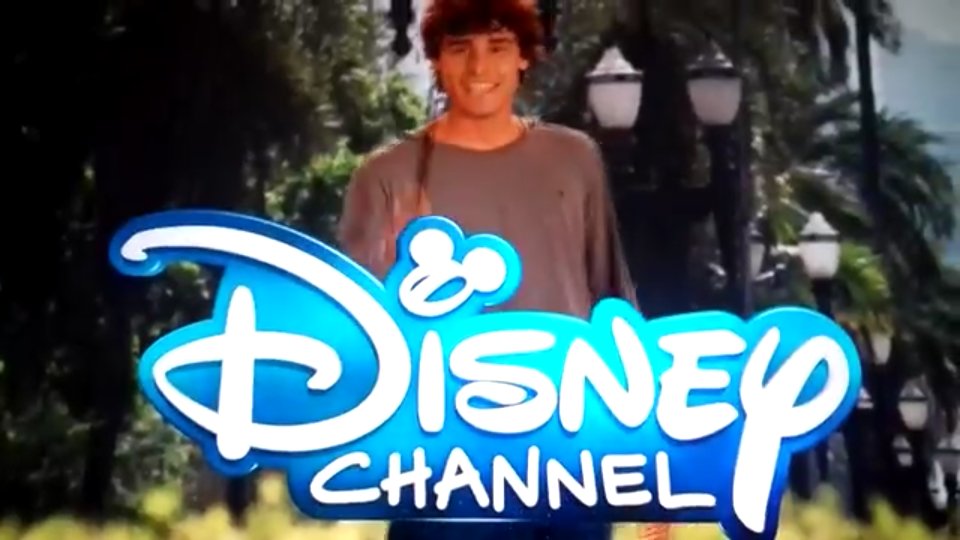 QueTalento_'s tweet photo. Eles são Mayra Arduini, @isabellascherer  e @brunopeixoto16 de #QueTalento e você está assistindo o Disney Channel! https://t.co/vjg6gSIqt7
