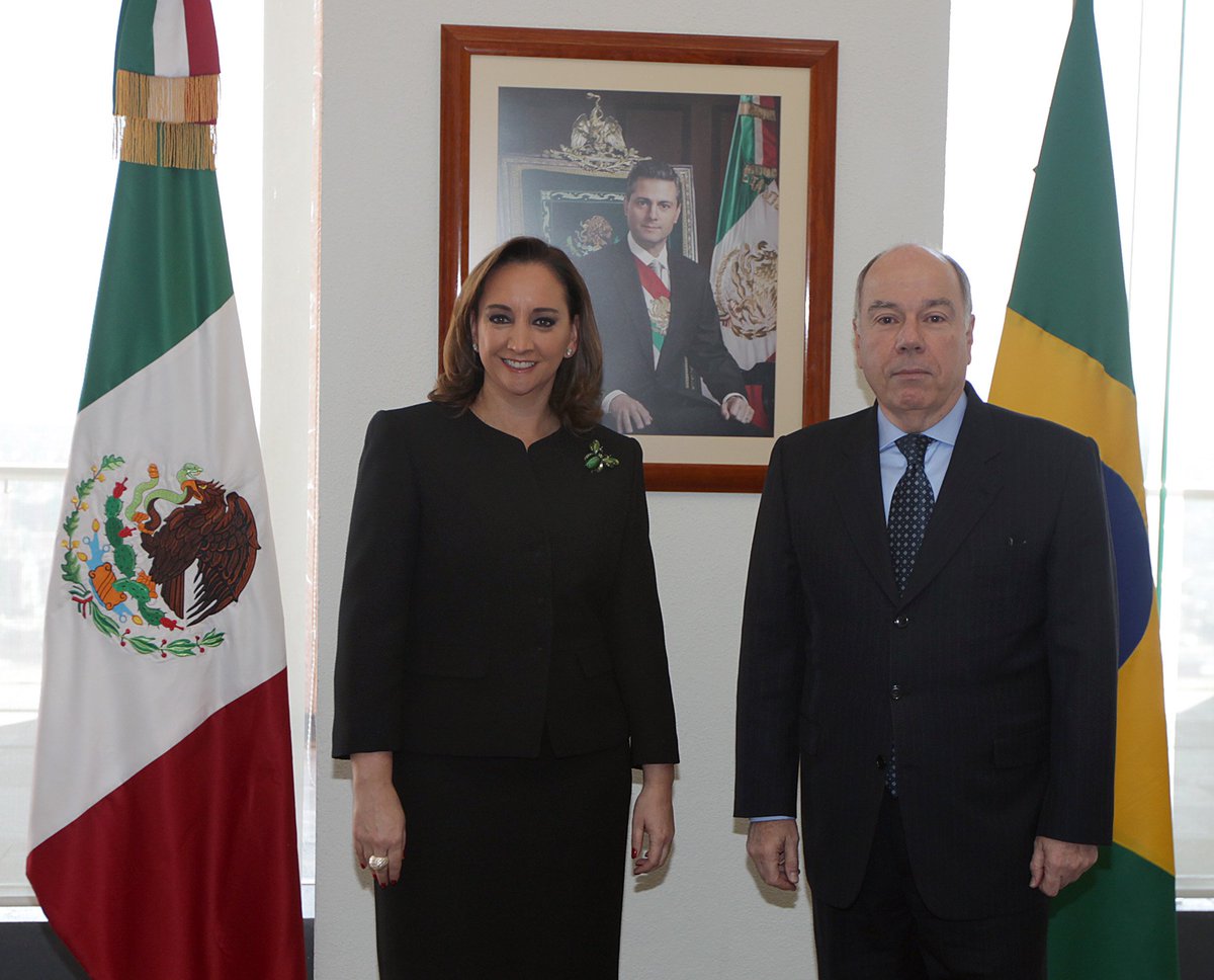 ruizmassieu's tweet photo. En el marco de la III Reunión de la #ComisiónBinacional, sostuve una reunión bilateral con el Canciller Mauro Vieira https://t.co/sXBvgkS7iG