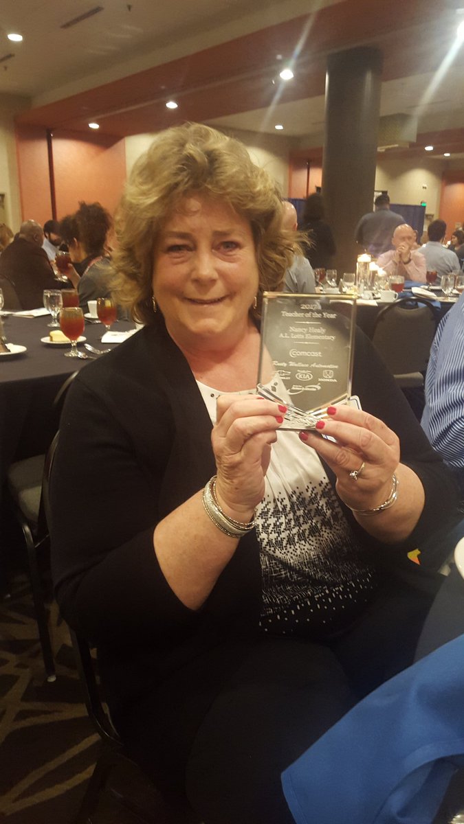 lottselementary's tweet photo. Congratulations to Nancy Healy and Kim Harris. Excellence in Education.  #lottsrocks 
@LottsPTA @knoxschools https://t.co/s8U20x6q4e