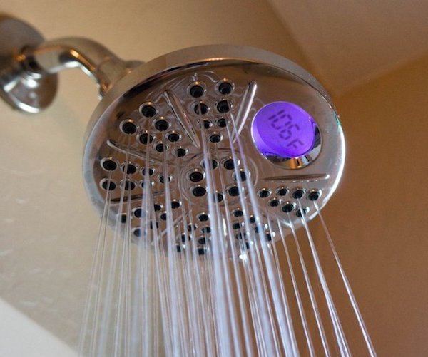 OTTYCB's tweet image. This shower head shows the water temperature: buff.ly/1KFUygA ( #cool #hot #warm #cold #shower #bathroom )