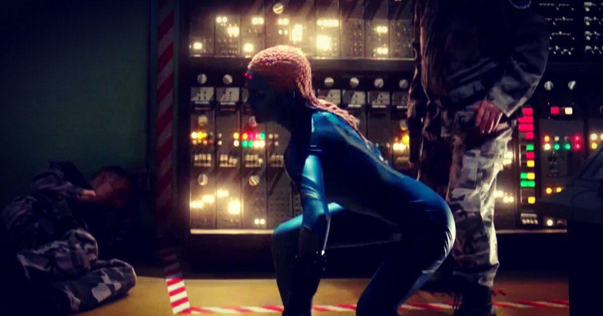 Excited to be a part @supergirlcbs series! Catch Indigo's first appearance Monday 29th on <a href="/CBS/">CBS</a> xo 👽 <a href="/AJKreisberg/">Andrew Kreisberg</a>