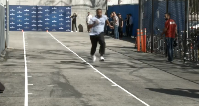 austinknobby's tweet photo. Look at @TheTylerDragon fly in the quickest ever NFL newsdesk 40: https://t.co/nbcx8hRYAL https://t.co/5krpNyGS4M