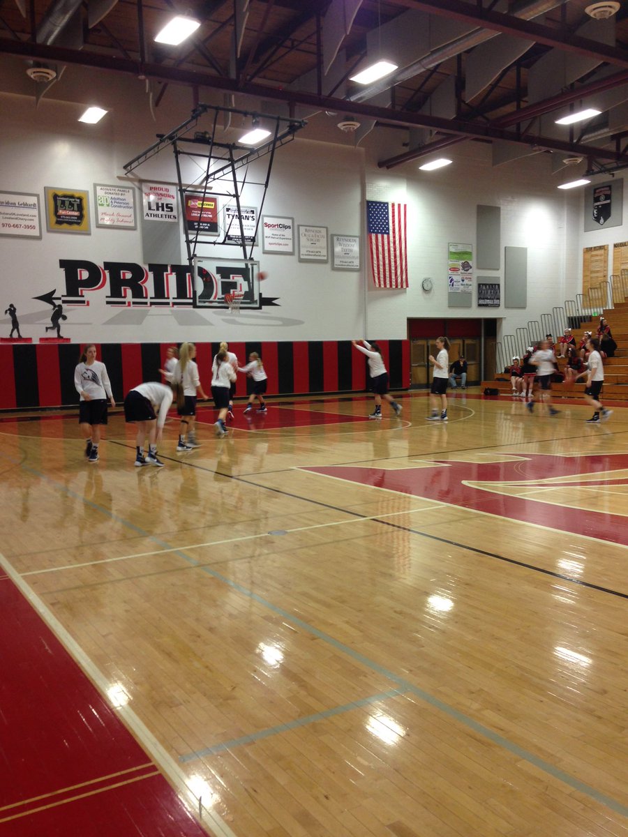 5 minutes till tip off! Let's go girls ! #firstround #LThoops