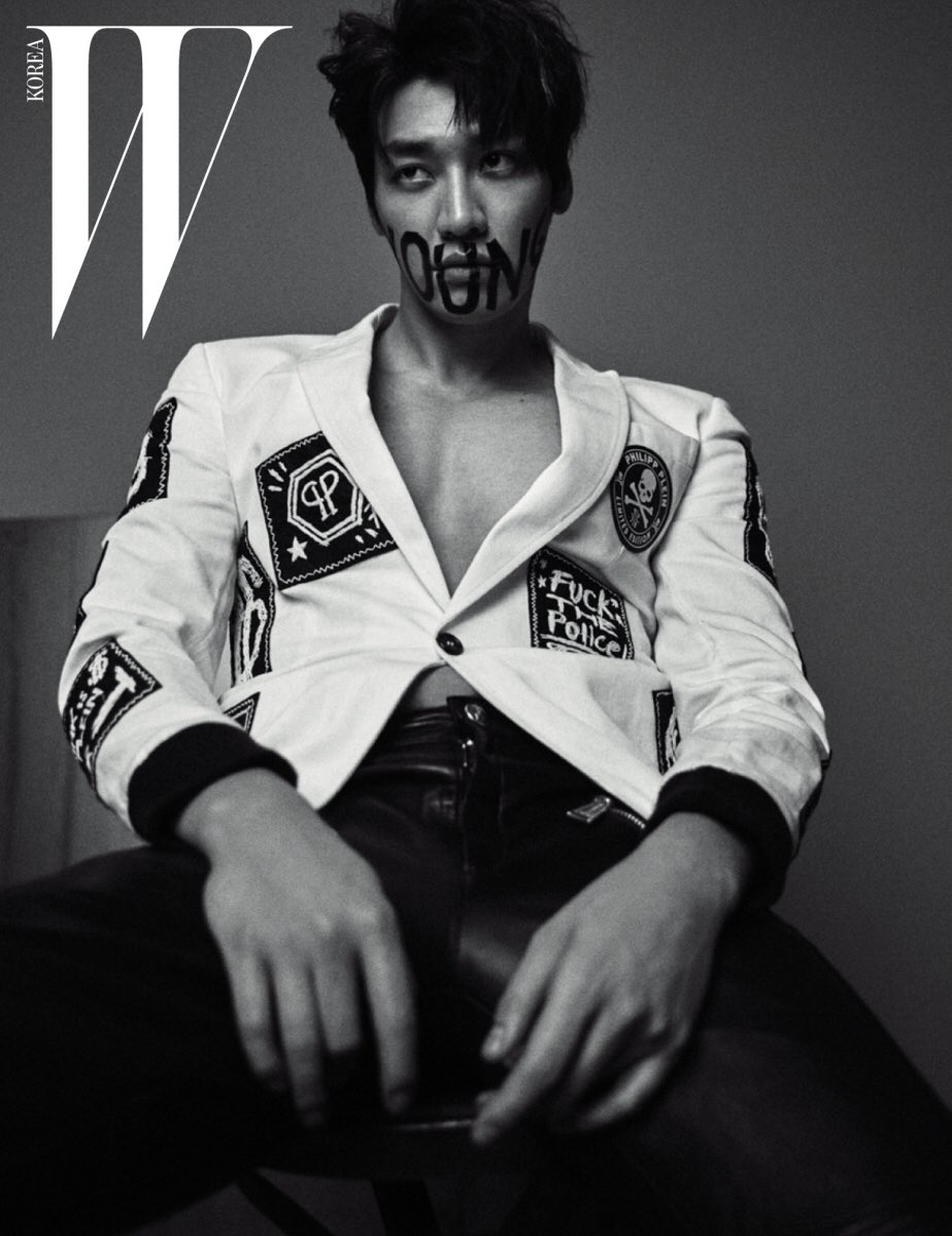 wkorea's tweet photo. 돌고, 부딪치고, 넘쳐서 깨지는, 배우 김영광의 아드레날린 https://t.co/x849wrj7Q0 https://t.co/0aOpwtBRQY