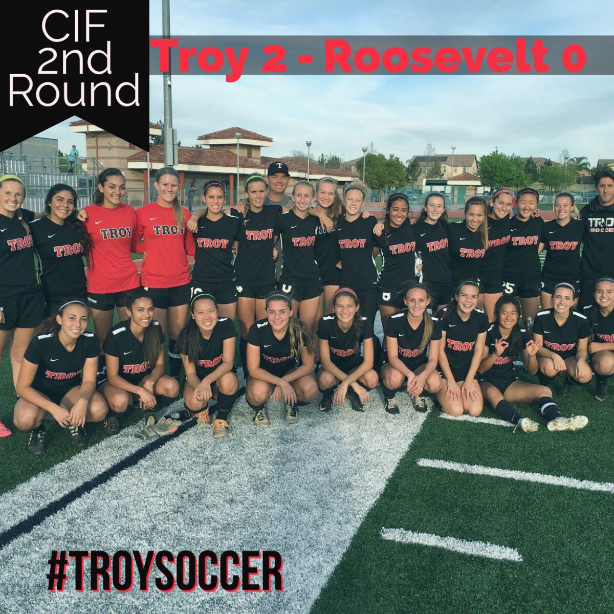 GirlWarriors's tweet photo. All smiles for these women of TROY #Strong2theFinish @ocvarsity @OCSidelines @ProfessorTurner https://t.co/QQ27rkW1qH