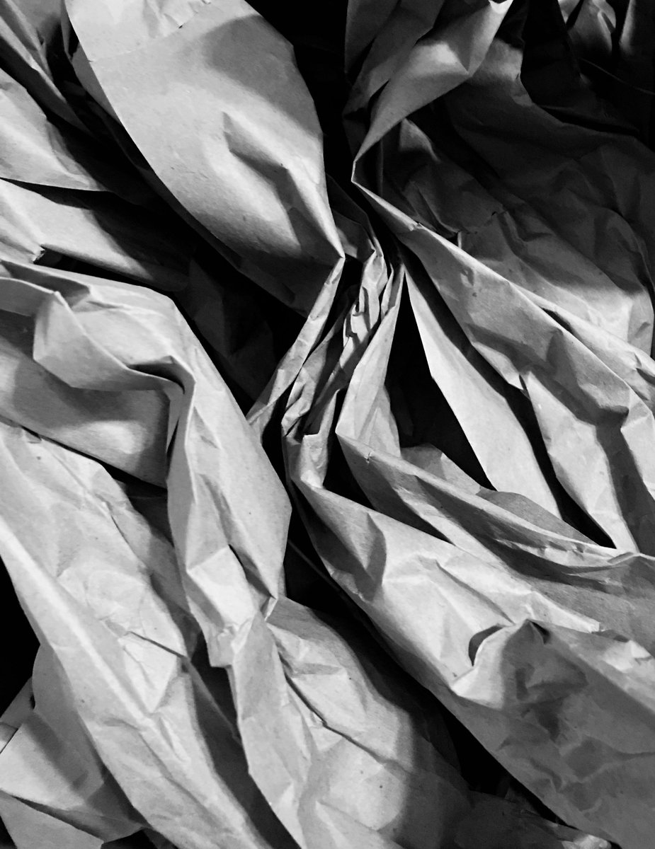 HelloBusyBetty's tweet photo. #allblackcommunity #thepaper #crumpled https://t.co/sNkDSvUgpv
