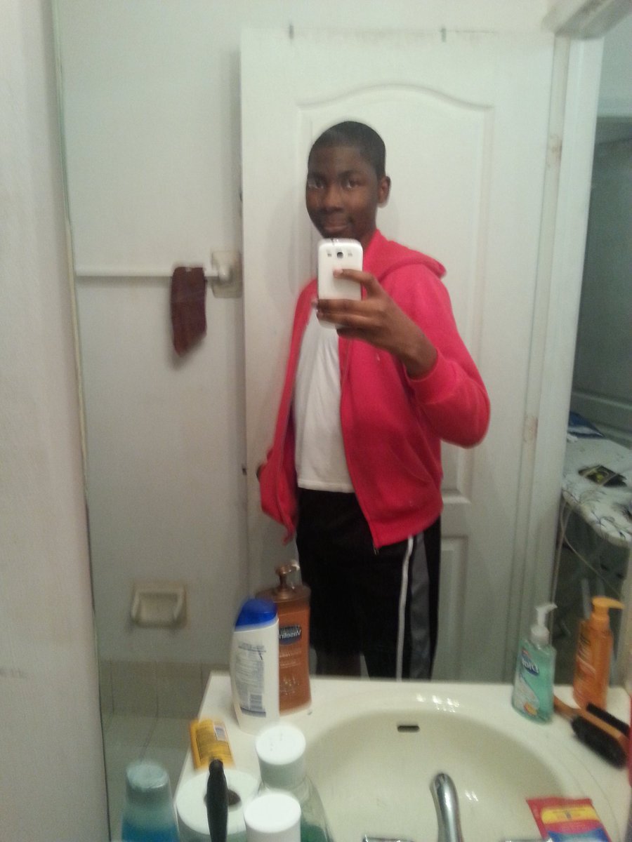 nerkellwright01's tweet image. My own cosplay of sans but with red (: