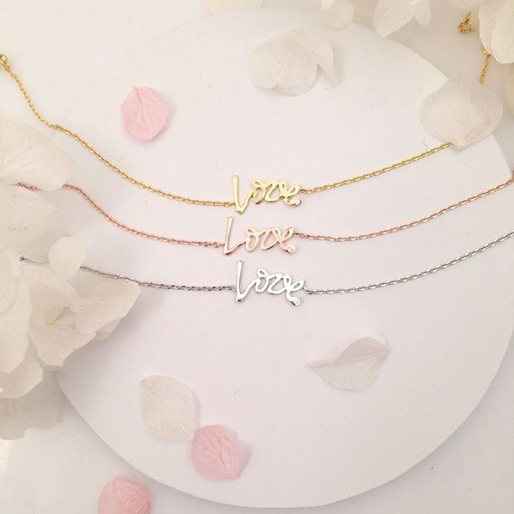 STUFFIT_GLOBAL's tweet photo. 🎼 Everybody lives for love 🎶
#❤️ #love #flower #spring #lovebracelet #lovejewelry #gift #pink #gift #fashionjewelry https://t.co/WF1a4OPtqQ